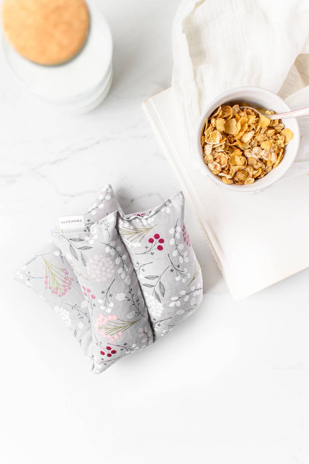 Heating Pad Neck Wrap, Hot + Cold Flaxseed - Grey Floral