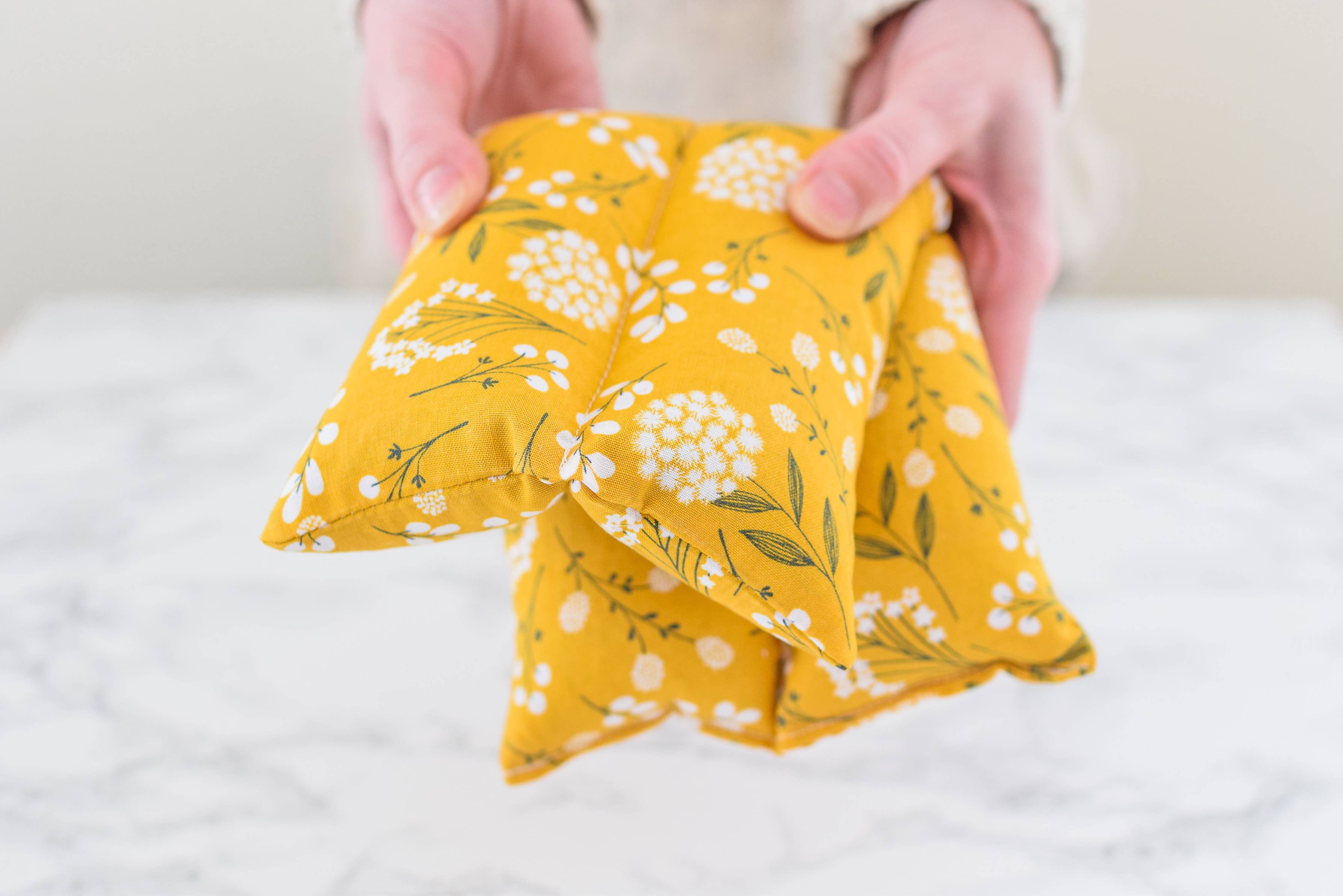 Heating Pad Neck Wrap, Hot + Cold Flaxseed Pack -Gold Floral